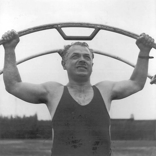 Otto Feick am Rhönrad, 1932 (Foto: Wikipedia/Wikimedia Commons)